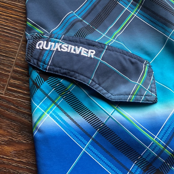 🔥🔥🔥☄️Quicksilver shorts 🔥🔥🔥☄️ 10/10 - Picture 2 of 6